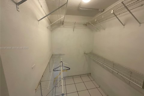 Купить виллу или дом в Майами-Лейкс, Флорида 2 спальни, 73.39м2, № 2033676 - фото 15