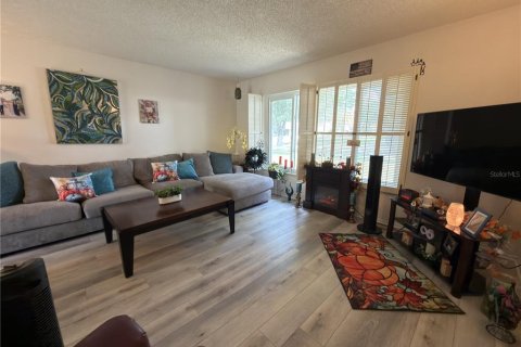 House in Palm Harbor, Florida 2 bedrooms, 127.83 sq.m. № 2393379 - photo 6