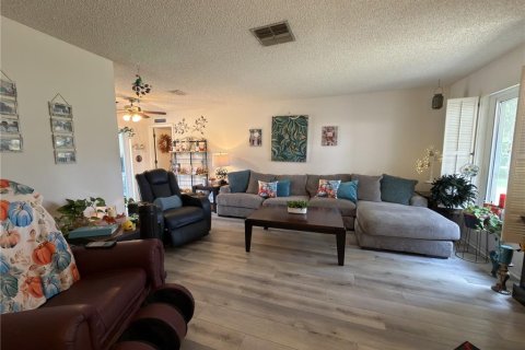 House in Palm Harbor, Florida 2 bedrooms, 127.83 sq.m. № 2393379 - photo 7