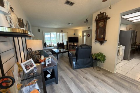 House in Palm Harbor, Florida 2 bedrooms, 127.83 sq.m. № 2393379 - photo 15