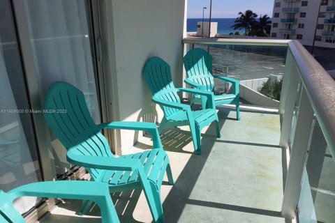 Condo à Hollywood, Floride, 2 chambres  № 2013178