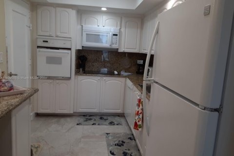 Copropriété à vendre à Hollywood, Floride: 2 chambres, 108.97 m2 № 2013178 - photo 5