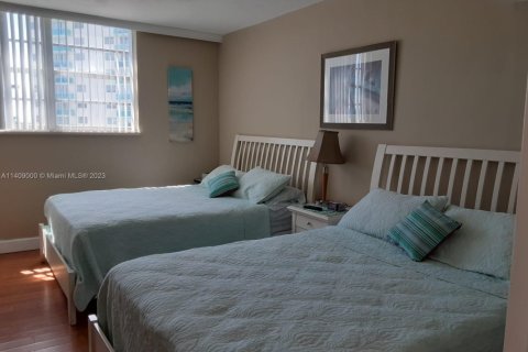 Copropriété à vendre à Hollywood, Floride: 2 chambres, 108.97 m2 № 2013178 - photo 13