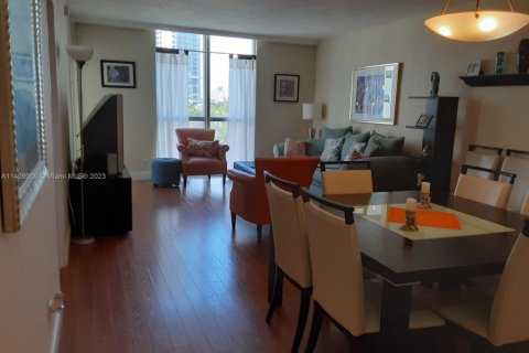 Copropriété à vendre à Hollywood, Floride: 2 chambres, 108.97 m2 № 2013178 - photo 10