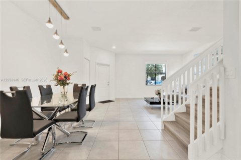 Touwnhouse à vendre à Homestead, Floride: 3 chambres, 149.76 m2 № 2260460 - photo 9