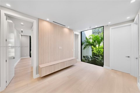 Купить виллу или дом в Бискейн-Парк, Флорида 4 спальни, № 1972907 - фото 21