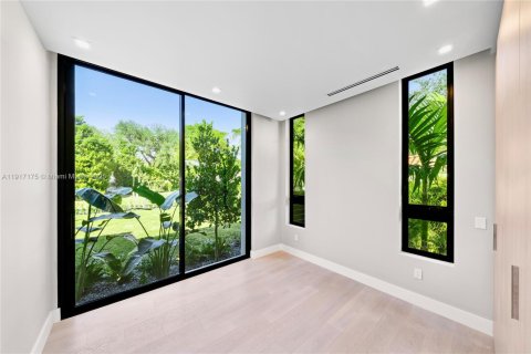 Купить виллу или дом в Бискейн-Парк, Флорида 4 спальни, № 1972907 - фото 18