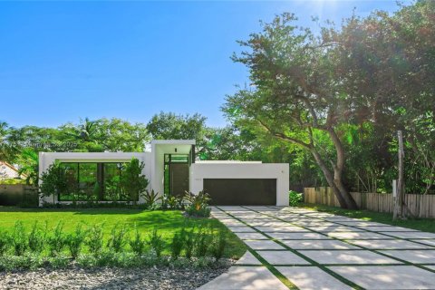 Купить виллу или дом в Бискейн-Парк, Флорида 4 спальни, № 1972907 - фото 1