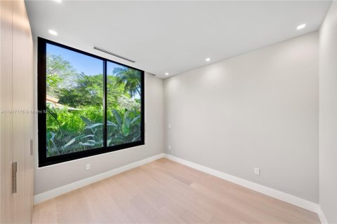 Купить виллу или дом в Бискейн-Парк, Флорида 4 спальни, № 1972907 - фото 17