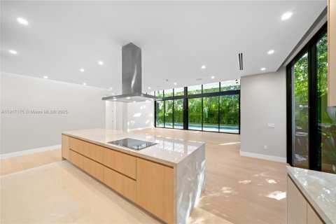 Купить виллу или дом в Бискейн-Парк, Флорида 4 спальни, № 1972907 - фото 4