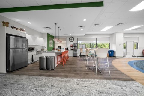 Propiedad comercial en alquiler en Ocala, Florida, 867.71 m2 № 1685121 - foto 8