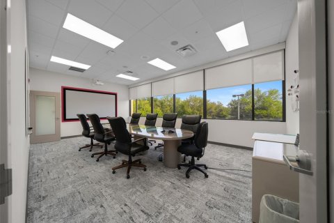 Propiedad comercial en alquiler en Ocala, Florida, 867.71 m2 № 1685121 - foto 1