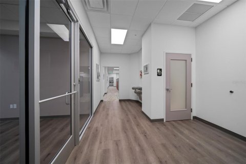 Propiedad comercial en alquiler en Ocala, Florida, 867.71 m2 № 1685121 - foto 30