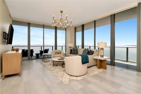 Condominio en venta en Tampa, Florida, 3 dormitorios, 273.13 m2 № 2097156 - foto 13