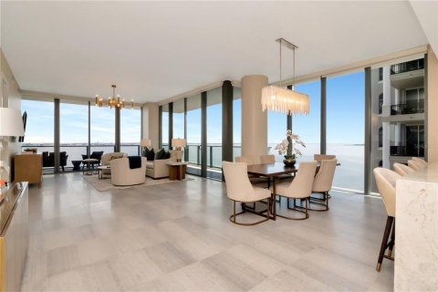 Condominio en venta en Tampa, Florida, 3 dormitorios, 273.13 m2 № 2097156 - foto 12