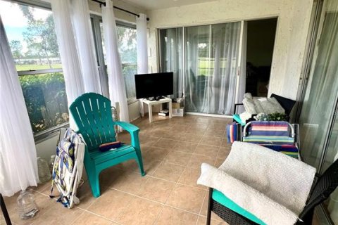 Condo in New Port Richey, Florida, 2 bedrooms  № 1771620 - photo 19