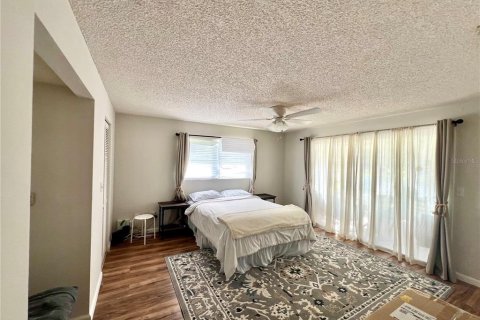 Condo in New Port Richey, Florida, 2 bedrooms  № 1771620 - photo 10