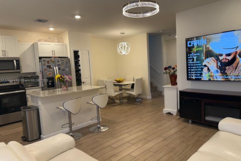 Touwnhouse à vendre à Homestead, Floride: 4 chambres, 127.65 m2 № 1958802 - photo 5