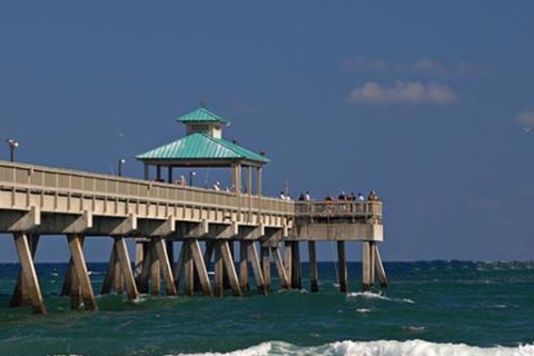 Condo in Deerfield Beach, Florida, 2 bedrooms  № 720786 - photo 1