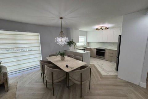 Condominio en venta en Miami Beach, Florida, 1 dormitorio, 84.54 m2 № 1860378 - foto 8