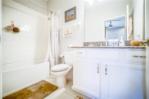 House in Orlando, Florida 4 bedrooms, 271.37 sq.m. № 2218506 - photo 6