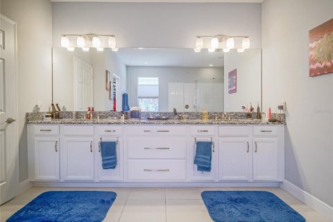 House in Orlando, Florida 4 bedrooms, 271.37 sq.m. № 2218506 - photo 22