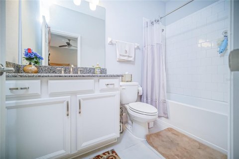 House in Orlando, Florida 4 bedrooms, 271.37 sq.m. № 2218506 - photo 8