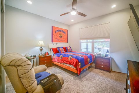 House in Orlando, Florida 4 bedrooms, 271.37 sq.m. № 2218506 - photo 18