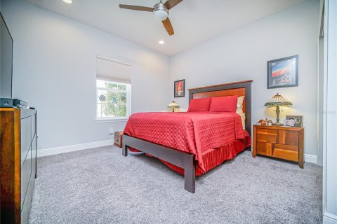 House in Orlando, Florida 4 bedrooms, 271.37 sq.m. № 2218506 - photo 5