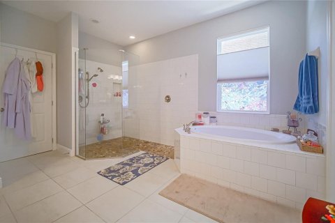 House in Orlando, Florida 4 bedrooms, 271.37 sq.m. № 2218506 - photo 23