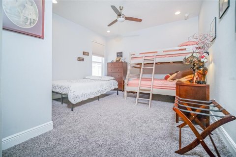 House in Orlando, Florida 4 bedrooms, 271.37 sq.m. № 2218506 - photo 7