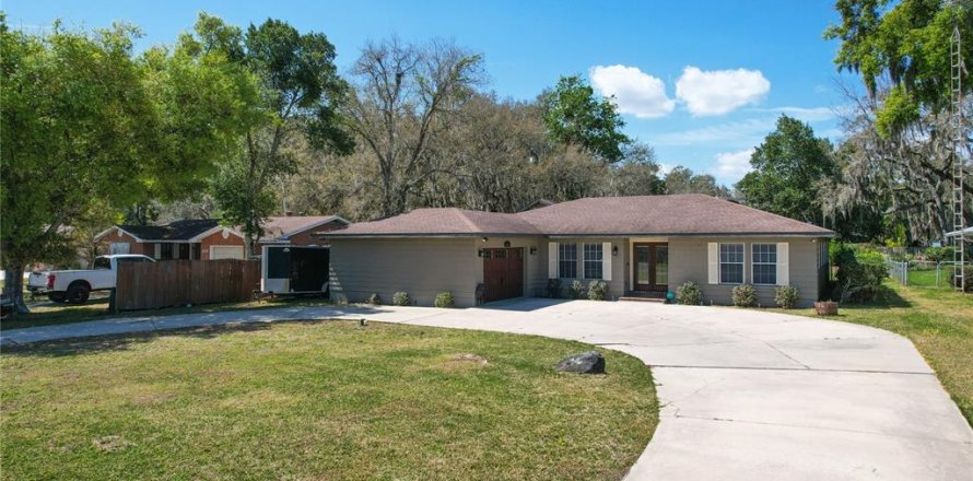 Casa en Leesburg, Florida 4 dormitorios, 256.41 m2 № 1659206