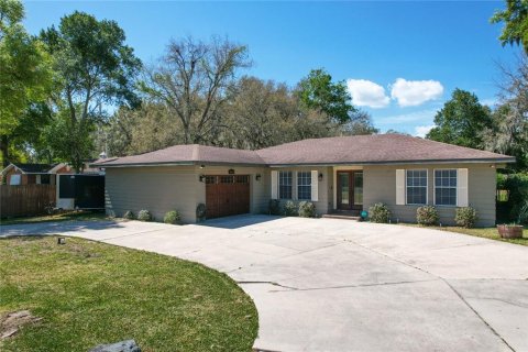 Casa en venta en Leesburg, Florida, 4 dormitorios, 256.41 m2 № 1659206 - foto 2