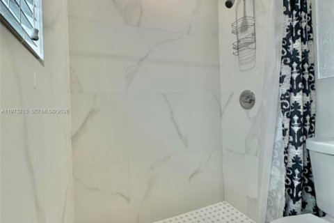 Appartement à louer à Miami, Floride: 2 chambres, 69.68 m2 № 2033261 - photo 7