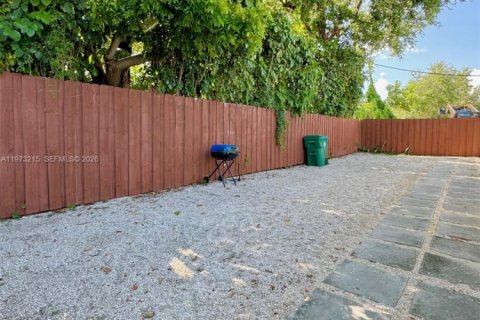 Appartement à louer à Miami, Floride: 2 chambres, 69.68 m2 № 2033261 - photo 4