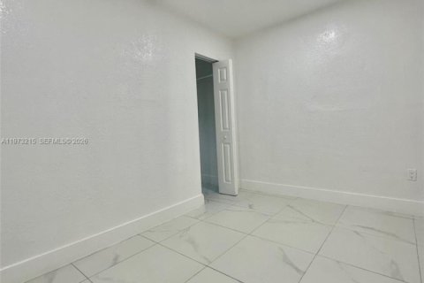 Appartement à louer à Miami, Floride: 2 chambres, 69.68 m2 № 2033261 - photo 12