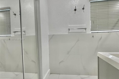Appartement à louer à Miami, Floride: 2 chambres, 69.68 m2 № 2033261 - photo 6