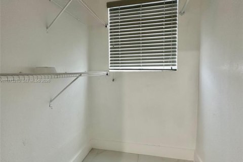 Appartement à louer à Miami, Floride: 2 chambres, 69.68 m2 № 2033261 - photo 14