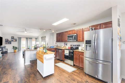 House in Orlando, Florida 4 bedrooms, 189.43 sq.m. № 1918046 - photo 8