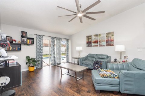 House in Orlando, Florida 4 bedrooms, 189.43 sq.m. № 1918046 - photo 3