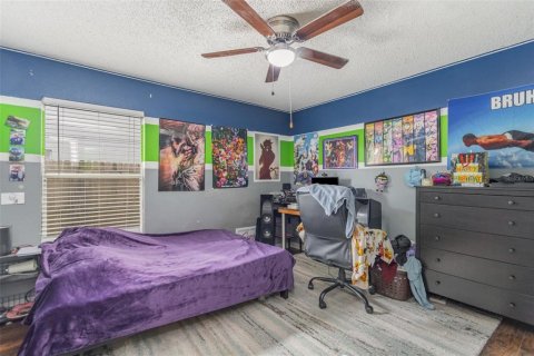 House in Orlando, Florida 4 bedrooms, 189.43 sq.m. № 1918046 - photo 14