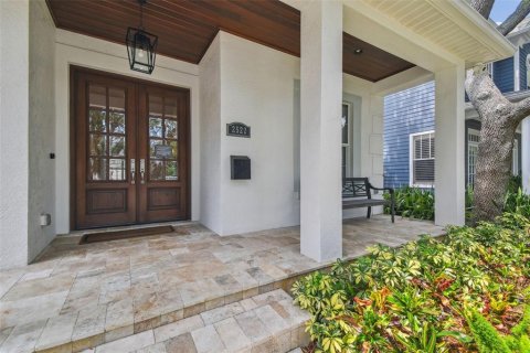 Villa ou maison à vendre à Tampa, Floride: 5 chambres, 289.39 m2 № 1769142 - photo 8