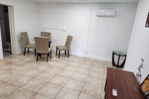 Immobilier commercial à louer à Cutler Bay, Floride: 1 chambre, 46.45 m2 № 1946762 - photo 7
