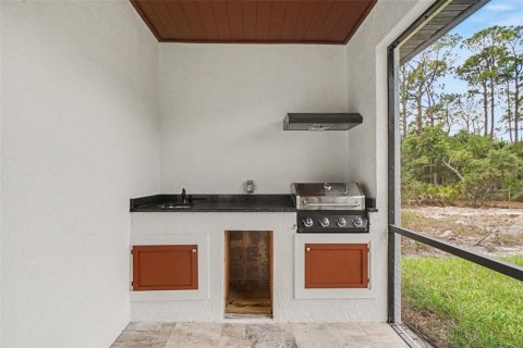 House in Port Charlotte, Florida 3 bedrooms, 138.61 sq.m. № 2151603 - photo 17