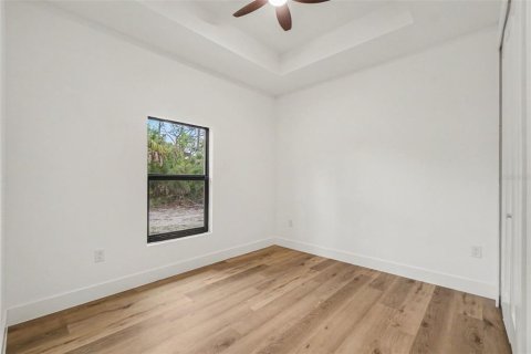 House in Port Charlotte, Florida 3 bedrooms, 138.61 sq.m. № 2151603 - photo 21