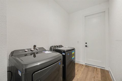 House in Port Charlotte, Florida 3 bedrooms, 138.61 sq.m. № 2151603 - photo 24