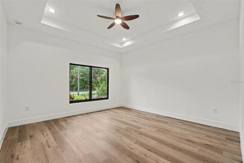 House in Port Charlotte, Florida 3 bedrooms, 138.61 sq.m. № 2151603 - photo 18