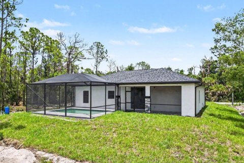 House in Port Charlotte, Florida 3 bedrooms, 138.61 sq.m. № 2151603 - photo 30