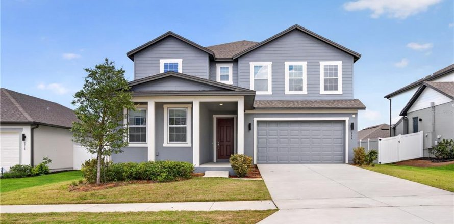 House in Minneola, Florida 5 bedrooms, 344.2 sq.m. № 2215171