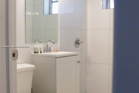 Casa en alquiler en Hollywood, Florida, 3 dormitorios, 111.11 m2 № 2028503 - foto 5